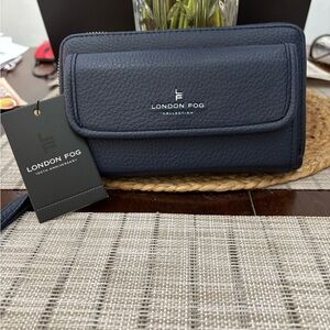 London FogHQ Navy Pebble Wallet NWT